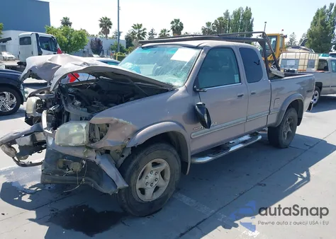 2001 Toyota Tundra Ltd V8 z USA, uszkodzony, nr VIN 5TBBT48141S128415